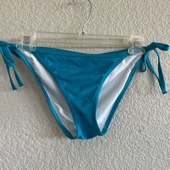 Victoria’s Secret Teal Triangle String Bikini - Picture 6 of 12